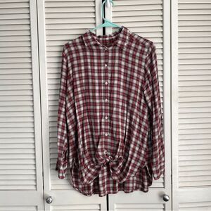 LOFT Lightweight Shirt Red Plaid Button Down Shirt Sz Medium Front Tie
